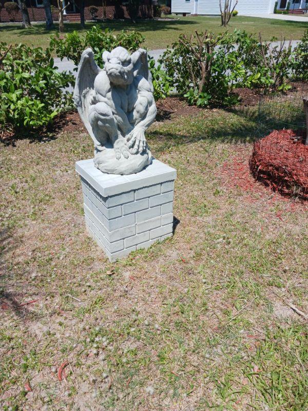 Large Estate Sale On Boxwood Avenue in Botany Acres in Florence