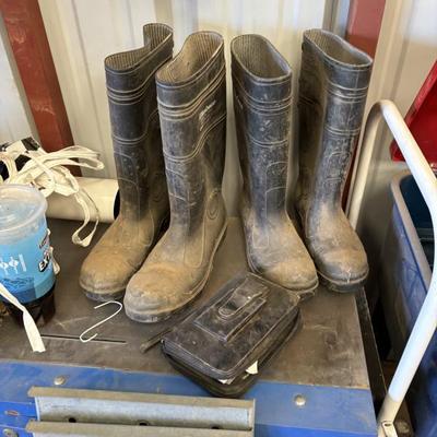 mud boots