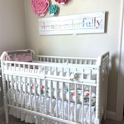 Jenny Lind style crib