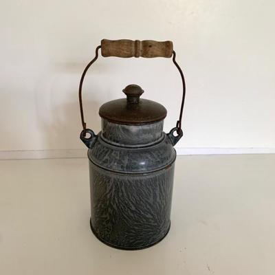 Small antique agateware pail, ht. 7 1/2 in.