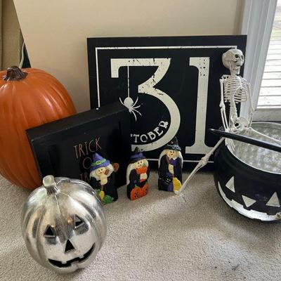 Halloween Decorative Grouping
