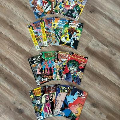 Vintage DC Comics – Justice League International– 16 Comics!