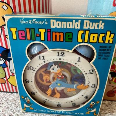 Donald Duck Tell-Time Clock