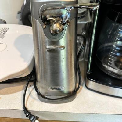 Electric can opener