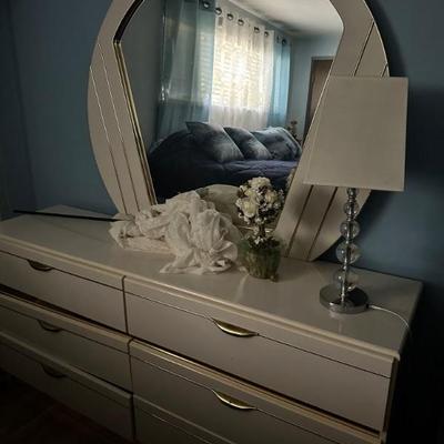 Dresser with mirror & table lamp