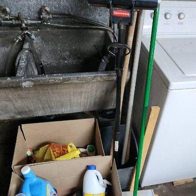 ABS227 - Mystery Lot Cleaning Supplies 