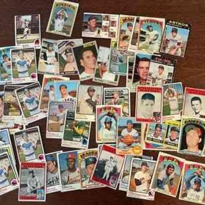 ABS325- Assorted Vintage Baseball Collectible/Trading Cards