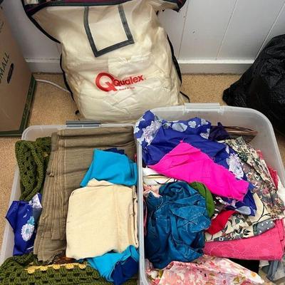 ABS278- Assorted Vintage Fabric & Knitted Throws