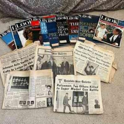 ABS153 Vintage Magazines & Newspapers About President John F Kennedy