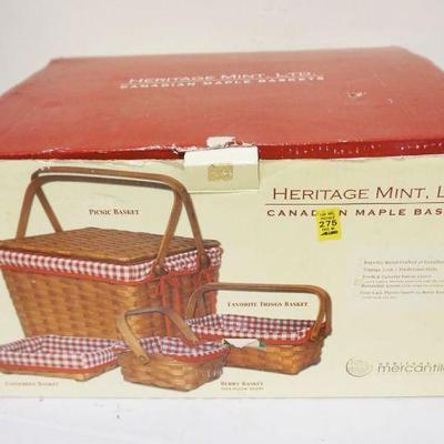 1273	HERITAGE CANADIAN MAPLE PICNIC BASKETS
