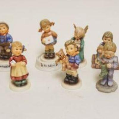 1169	GROUP OF 16 ASSORTED GOEBEL FIGURINES, TALLEST APPROXIMATELY 4 IN
