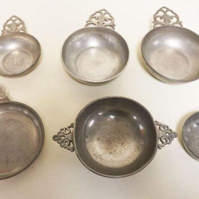 1118	GROUP OF 6 PEWTER PORRINGERS, LARGEST APPROXIMATELY 7 1/2 IN
