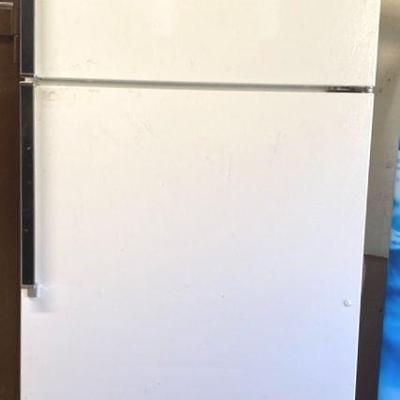 Kenmore Coldspot 20 Cubic Foot Refrigerator * Plugged In And Working
