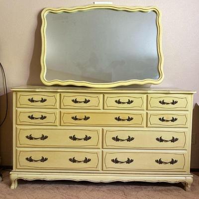 Hampshire House Dresser And Mirror * French Provincial
