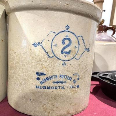 Monmouth 2 gallon crock