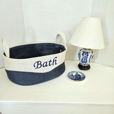 Blue & White Theme Bathroom Items! 14