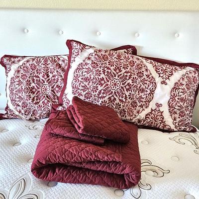 Bedding - King Size Burgundy Lightweight Quilted Bedspread Plus Four Pillow Shams