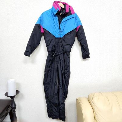 Vintage Women's Sportina Ski Jumpsuit from 1980s-90s Size Small - In Very Good Condition!