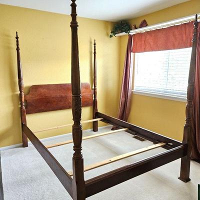 Solid Mahogany Queen Size Poster Bed (No Mattress)