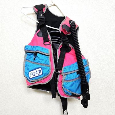 Women's Seapro Buoyancy Control Device (BCD) Vest In Good Working Order