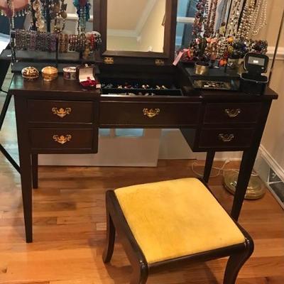 vanity and stool $129