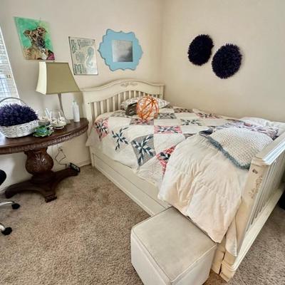 Full trundle bed