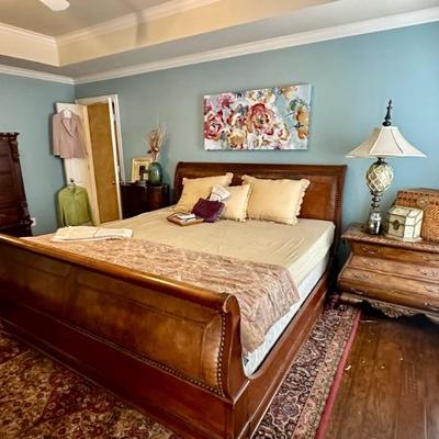 King sleigh bed