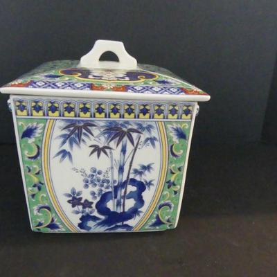 Vintage Chinese Square Porcelain Canister/Jar - 5½