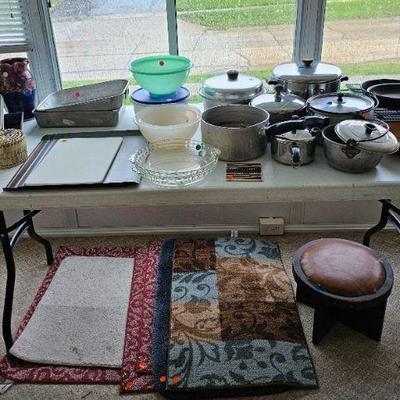 Yard sale photo in Cedar Rapids, IA