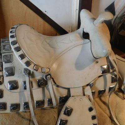 Womans Leather Saddle