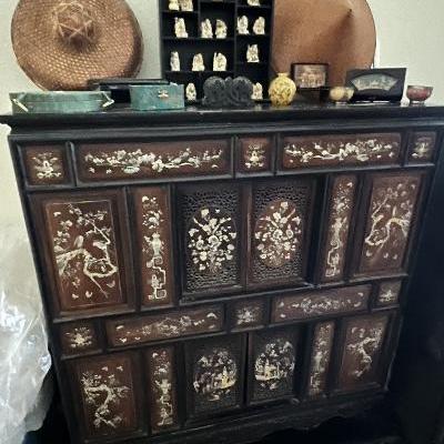 Antique Chinese dresser