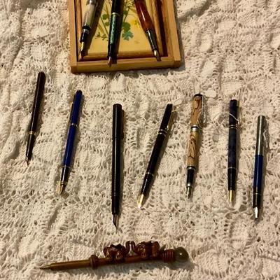 Nice selection of fountain pens