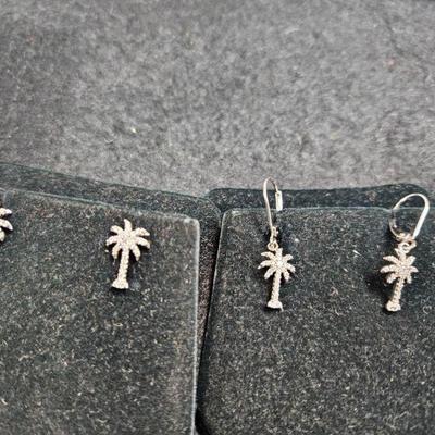 DIAMOND PALMETTO EARINGS