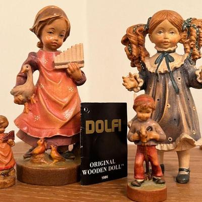 Dolfi wooden figurines