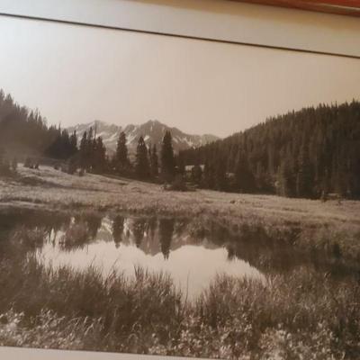 Ms. H’s Dad took these photos in Colorado. She handmade the frames for them. 100% European Cherry
18.5 x 15.5
