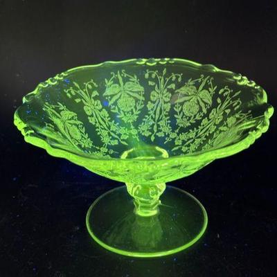 Antique Heisey Low Footed Compote Vaseline Glass
