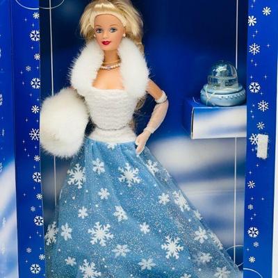 Vintage Snow Sensations Barbie Doll 1999 by Mattel

