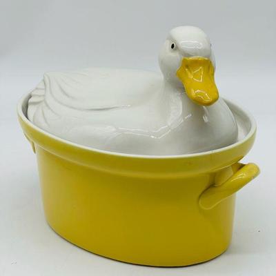 Vintage Carbone Hall Duck Canard Covered Casserole Dish
