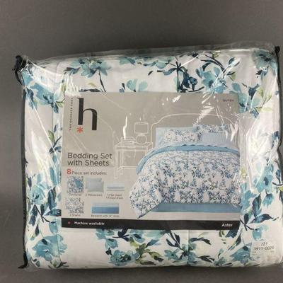 Lot 305 | New Home Expressions Bedding Set With Sheets