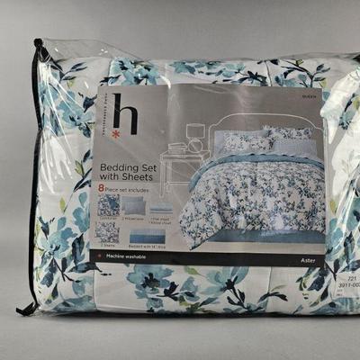 Lot 296 | New Home Expressions 8pc Queen Bedding Set
