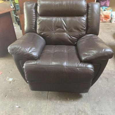 Lot 134 | Reclining Leather Chair