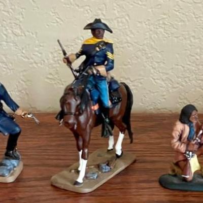 Vintage Hand Painted Civil War Mounted Solider & Assorted Generals & Metal Toy Soldiers Valiant & More 
