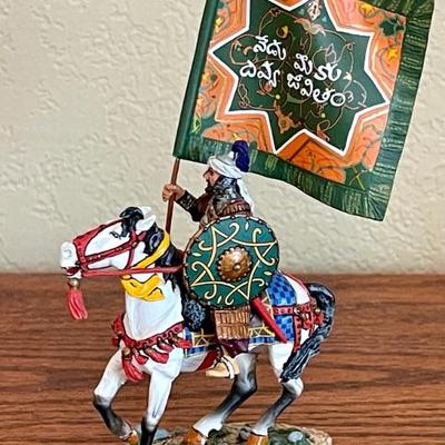 King And Country 2007 Crusaders Cross And Crescent King With Flag Mounted Toy Soldier Figurine Metal 