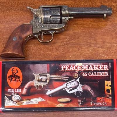 Denix Authentic Replica 1886 Peacemaker 47 Caliber Revolver With Box Reference Number 1038