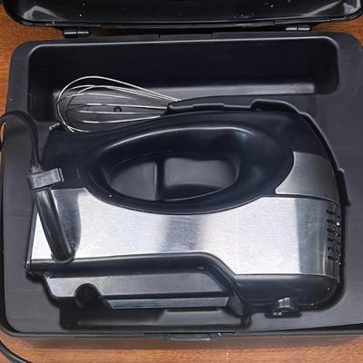 Hamilton Beach M40 Hand Mixer With Case 