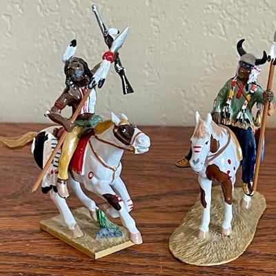 2 Trophy Miniatures Mounted Native Warriors - Toy Soldiers Metal 