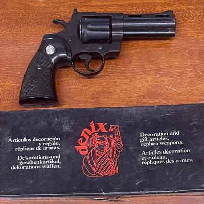 Denix Authentic Replica USA 1945 4" Python Revolver With Box Reference Number 1051