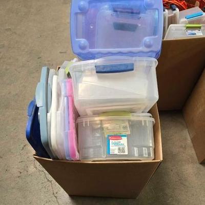 #2500 • Box of Totes with Lids
