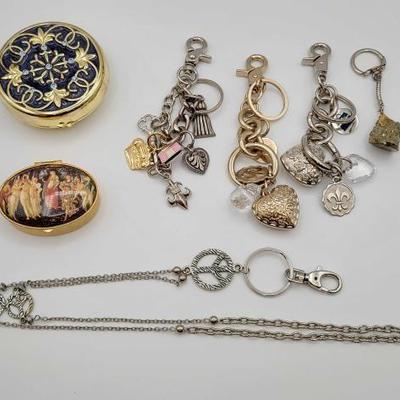 #900 • Keychains & Trinket Containers

