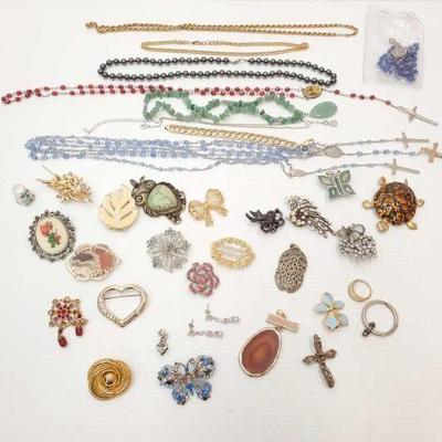 #844 • Costume Jewelry
